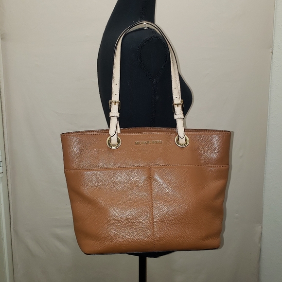 Michael Kors Bedford Leather Purse - Picture 11 of 12
